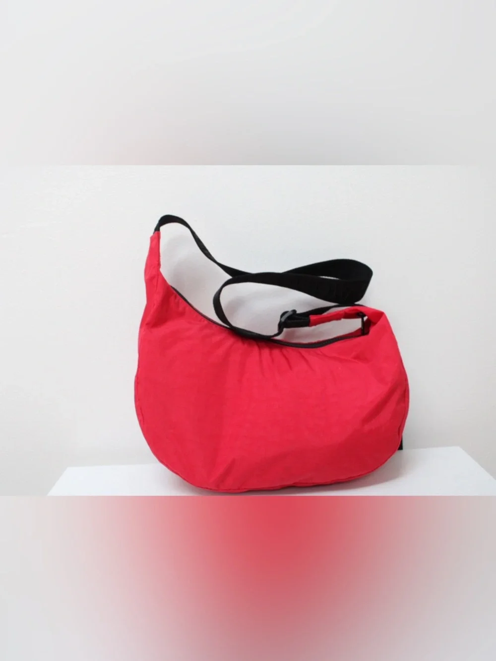 Baggu Crescent hobo bag